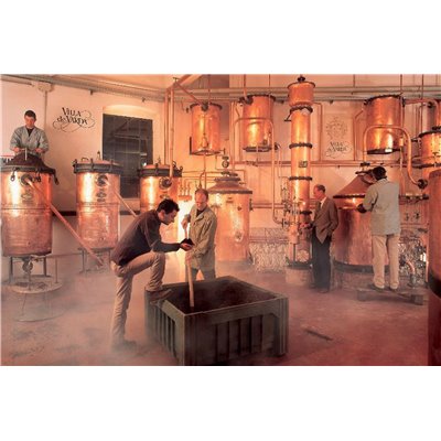 Villa de Varda - Whisky di Montagna Amarone Cask Finish 0,70 L. Villa de Varda - Whisky di Montagna Amarone Cask Finish 0,70 L.