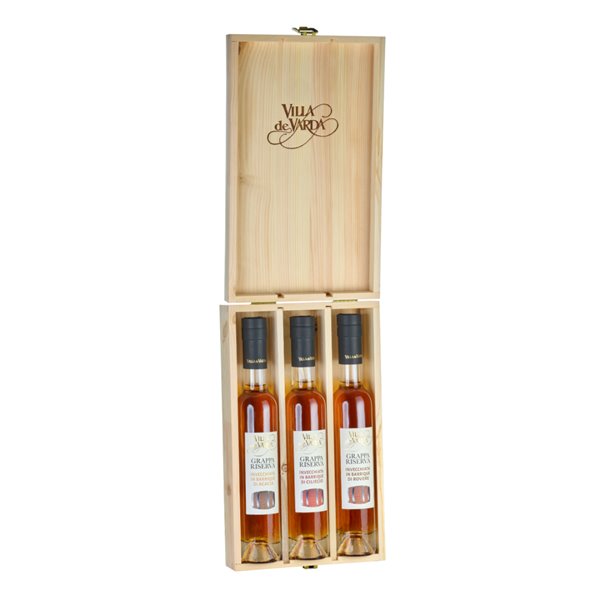 Riserve -  Preziosa confezione in legno  contenente 3 bottiglie da 20cL di Grappa Riserva 40 ° Distilleria Villa De Varda